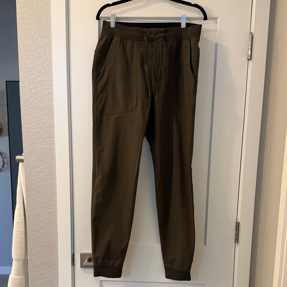 Men's Lululemon Olive Jogger Pants